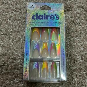 NIB Fake Faux Nails Claire’s Colorful Yin Yang Design Long Coffin New In Box